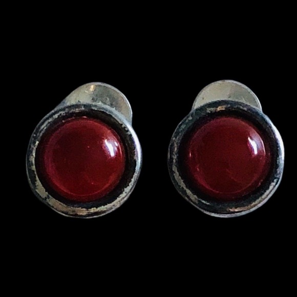 Vintage Genuine Carnelian Clip On Button 1950s Earrings. - Picture 7 of 7